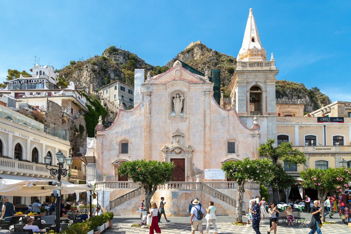 Taormina & Mt Etna to 2900m