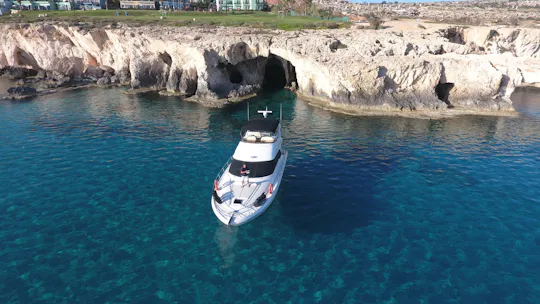 Crociera in yacht alla Laguna Blu da Ayia Napa