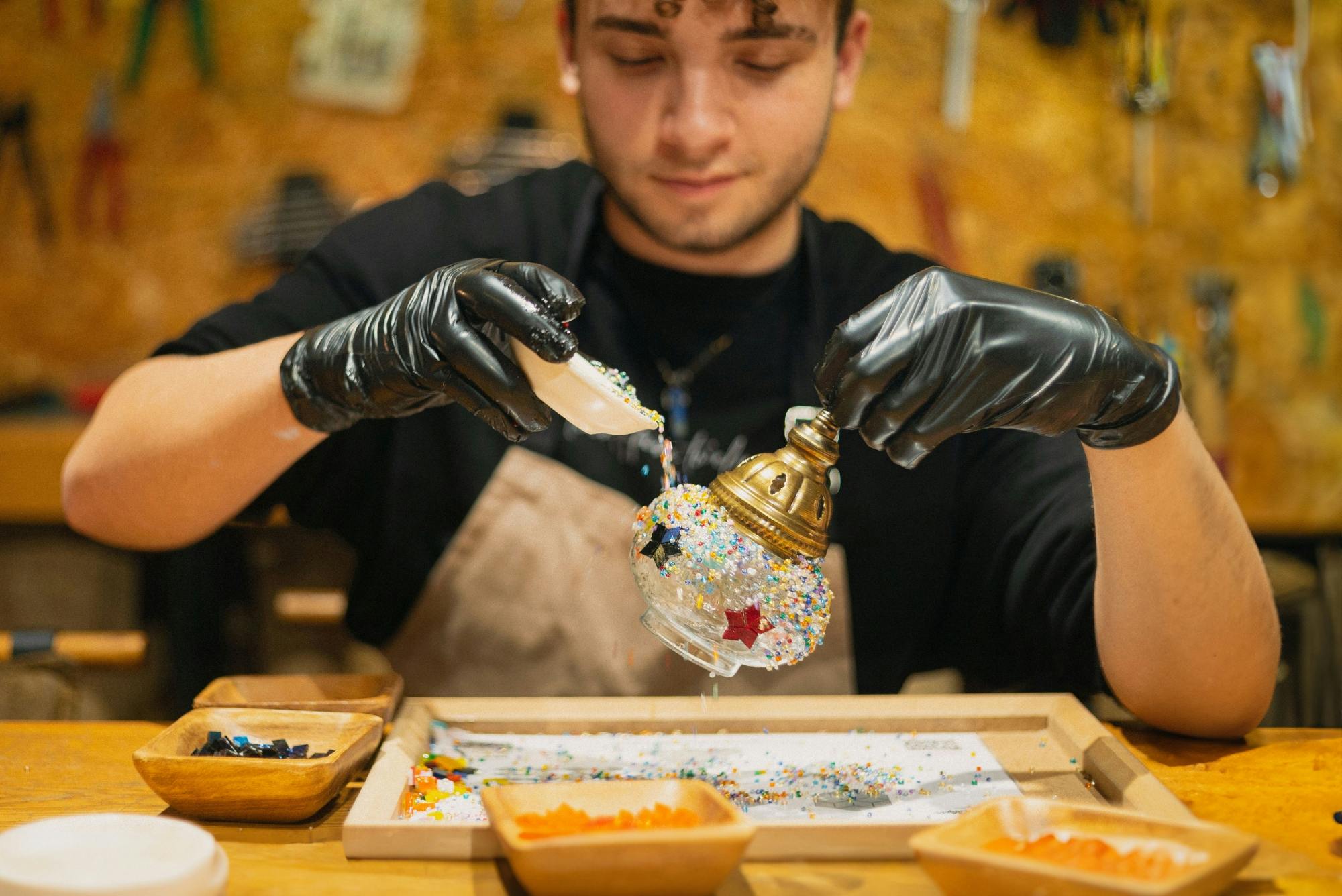 Taller de lámparas de mosaico turco en Estambul