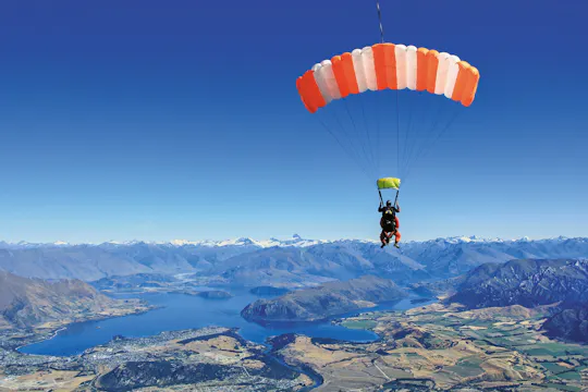 12.000 Fuß Fallschirmsprung in Wanaka