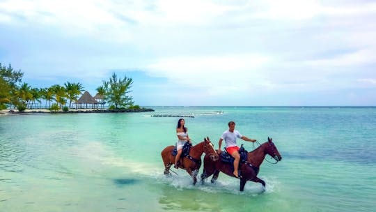 Tour a caballo por Punta Cana