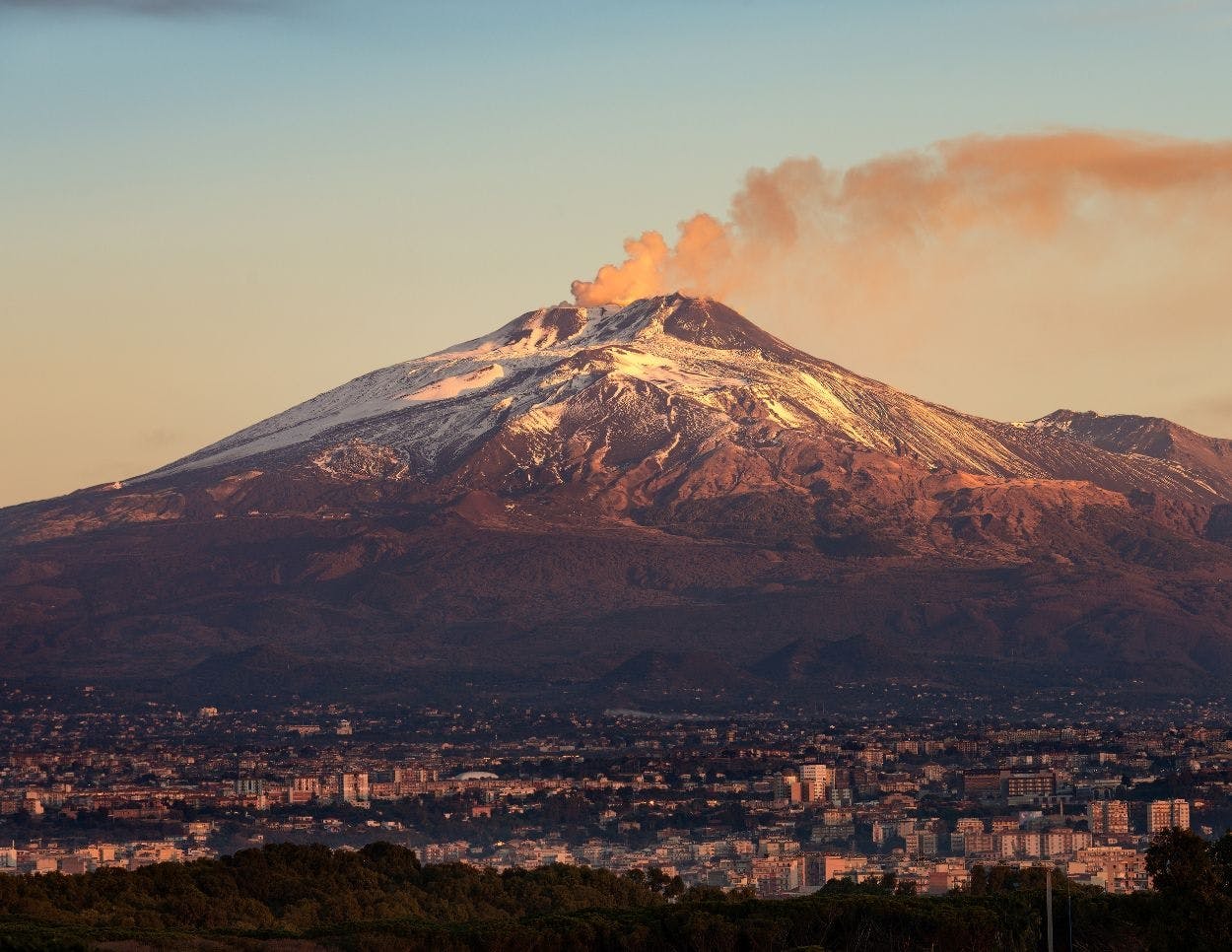 Randonnée d'une demi-journée sur le côté sud de l'Etna à 1900 mètres de Taormina