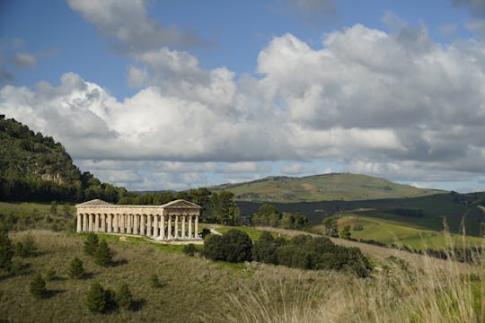 Sicily: Skip-the-Line Entry to Segesta Ruins and Shuttle Service