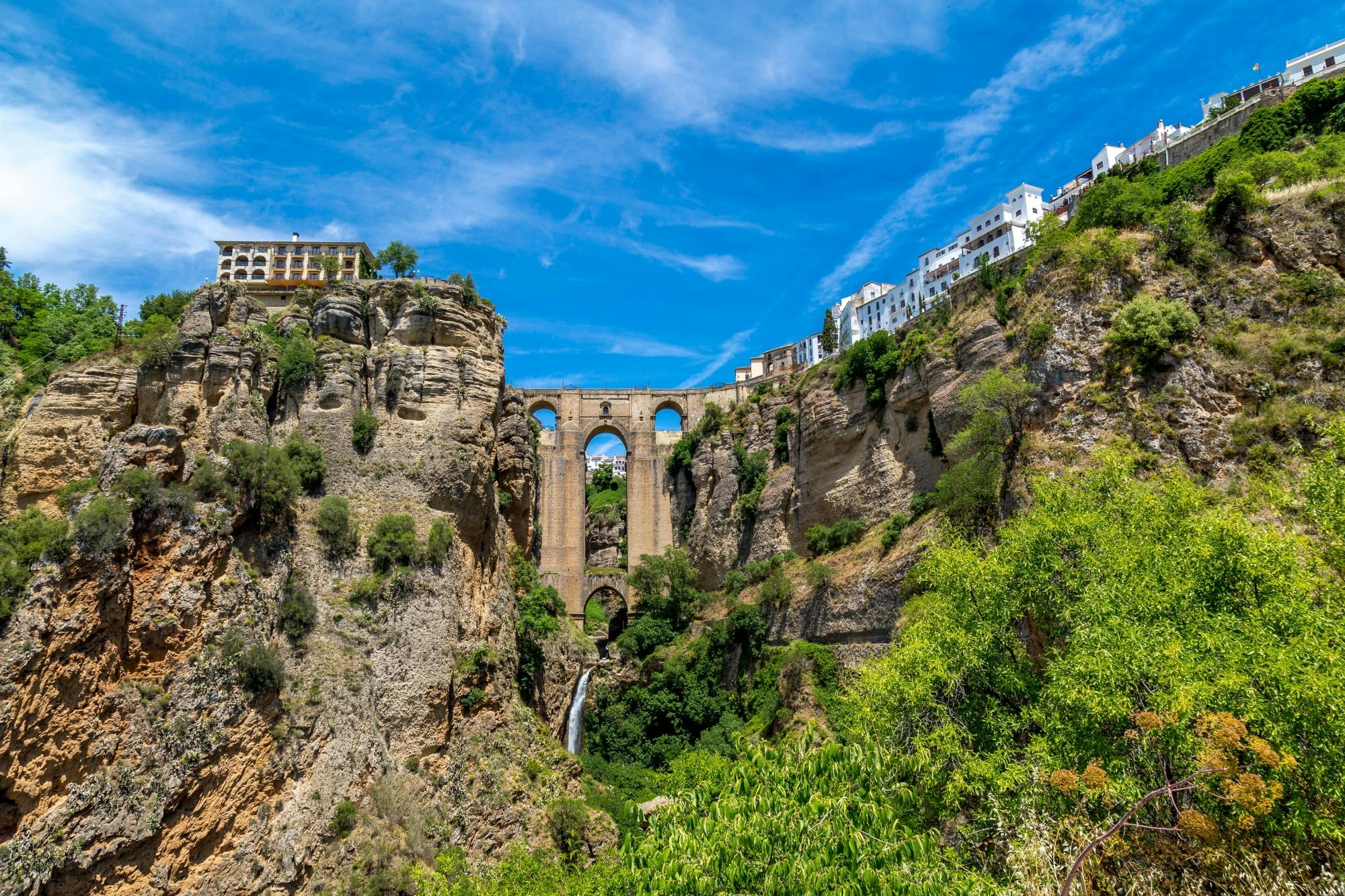 Tour de día completo a Ronda con visita al Rancho Reservatauro