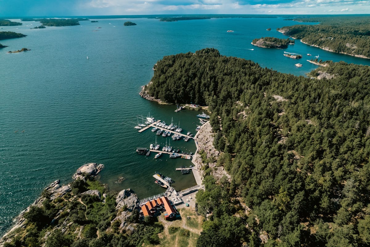 RIB-boottocht door de Stockholm-archipel en bezoek aan het eiland Grinda
