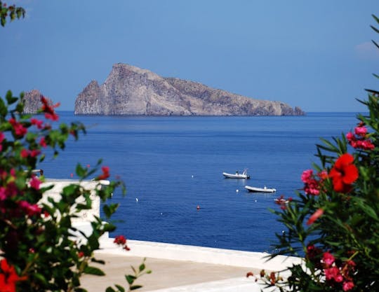 Excursão de barco de dia inteiro Panarea e Stromboli saindo de Taormina