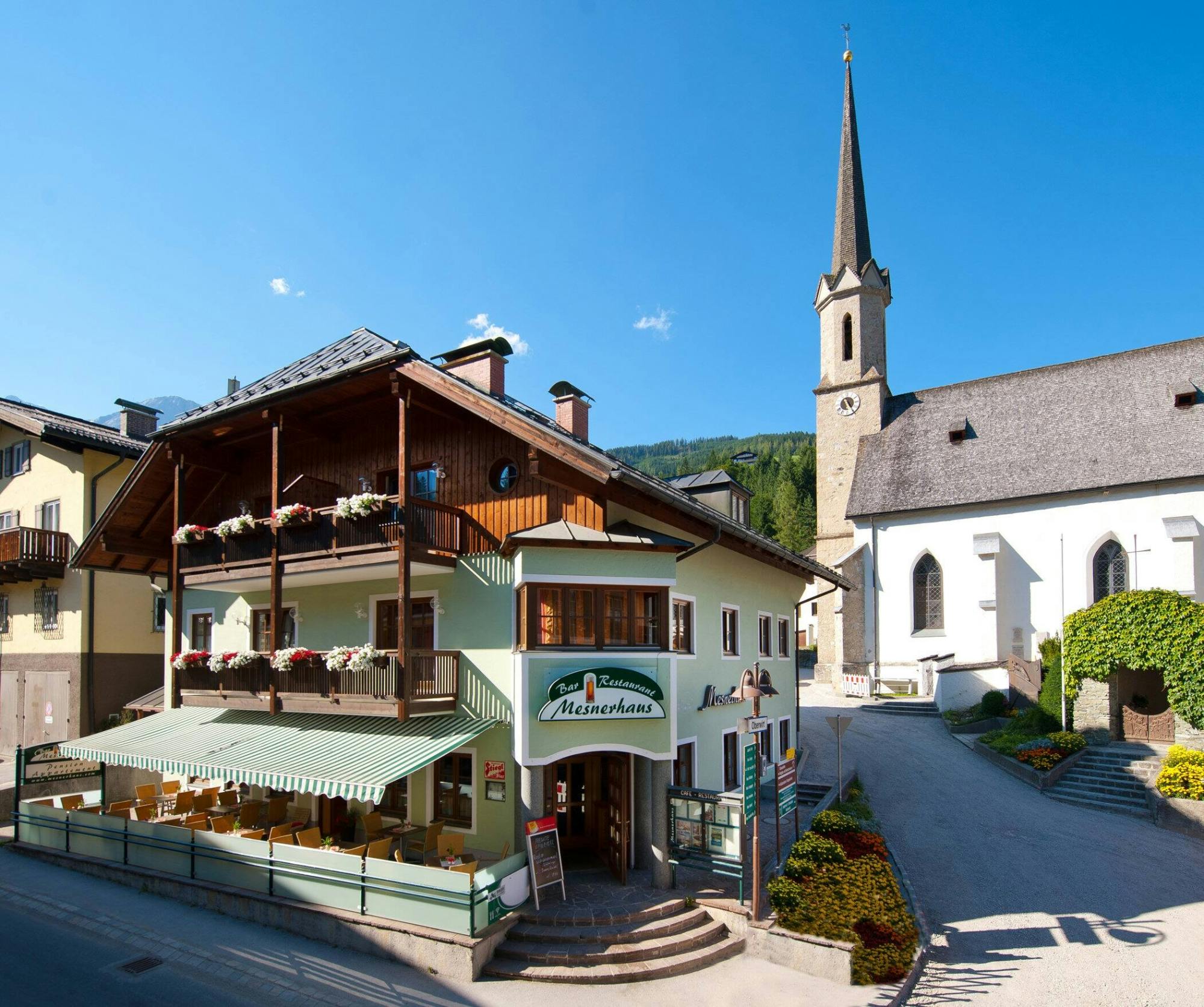 Hochkönig Mountains Tour with Alpine Village Visit