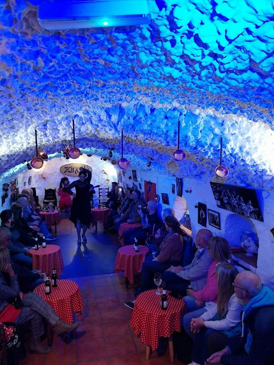 Pokaz Zincalé Flamenco w jaskini Sacromonte z drinkiem