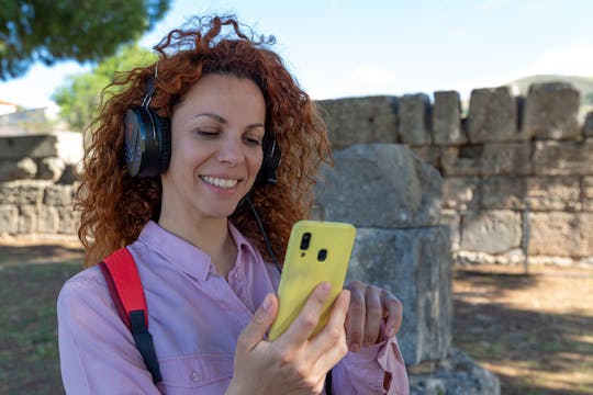 Excursão audiovisual autoguiada pela Antiga Corinto com modelos 3D