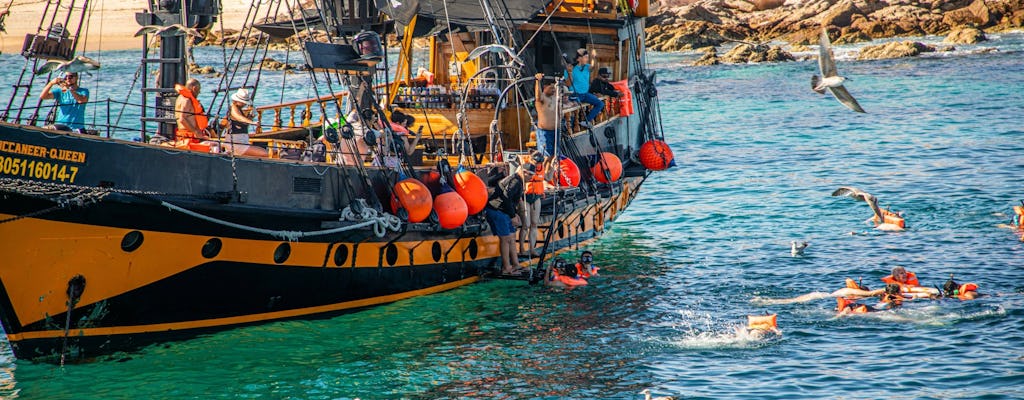 Cruzeiro de barco pirata em Los Cabos com mergulho com snorkel