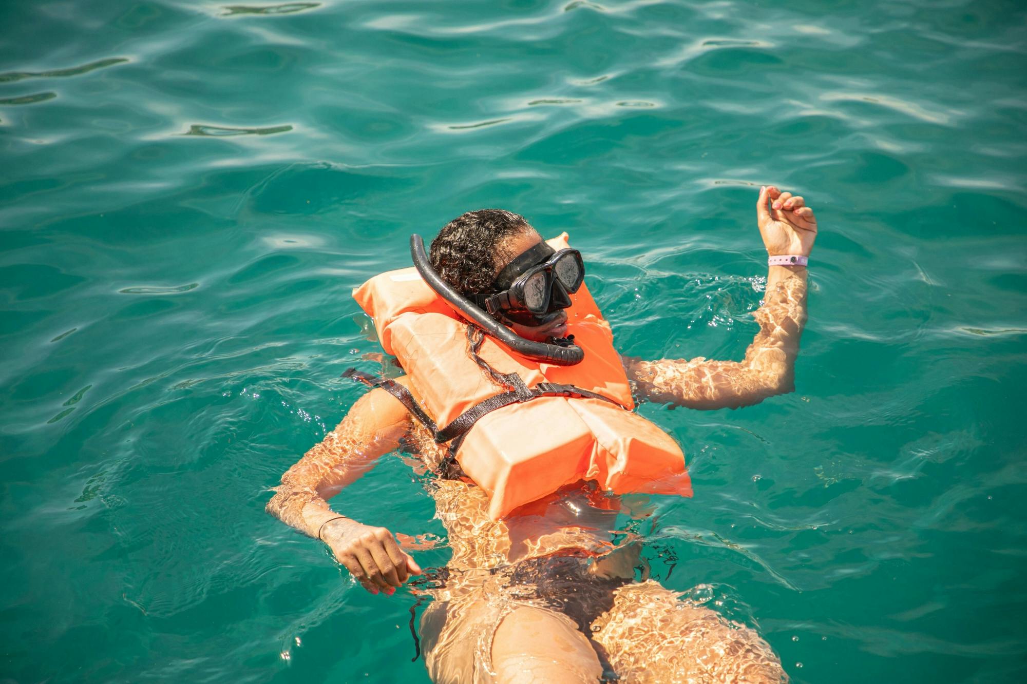 Chileno Bay Snorkelling Cruise with Lunch