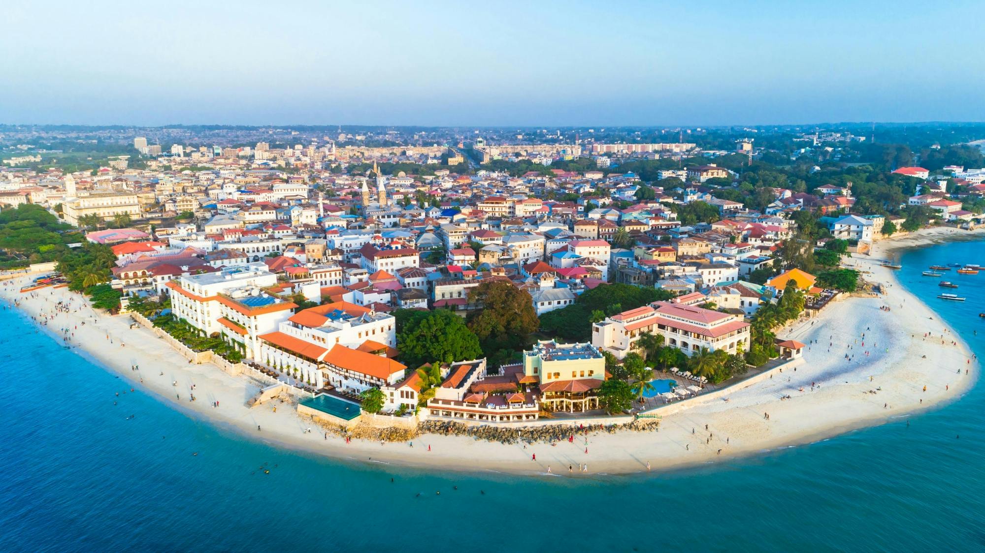 Privétour naar het historische Stone Town en het Jozani-bos vanuit The Mora Zanzibar