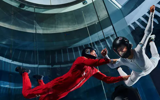 Experiência de paraquedismo indoor iFly New York Queens