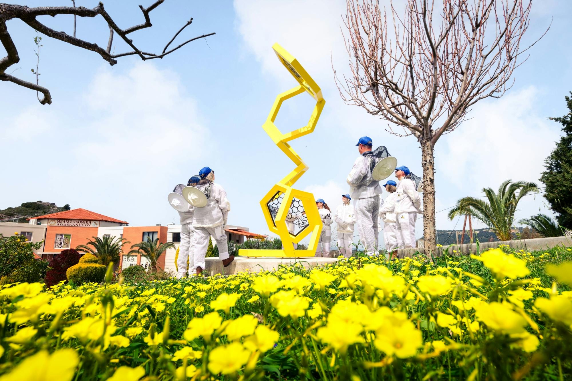 Nat Geo Day Tour: The Fascinating World of Bees