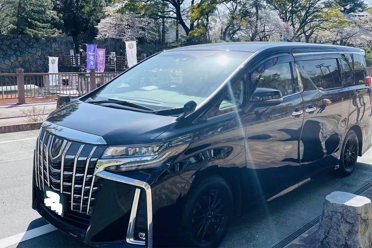 One-way Transfer from Tokyo to Disneyland and Disneysea