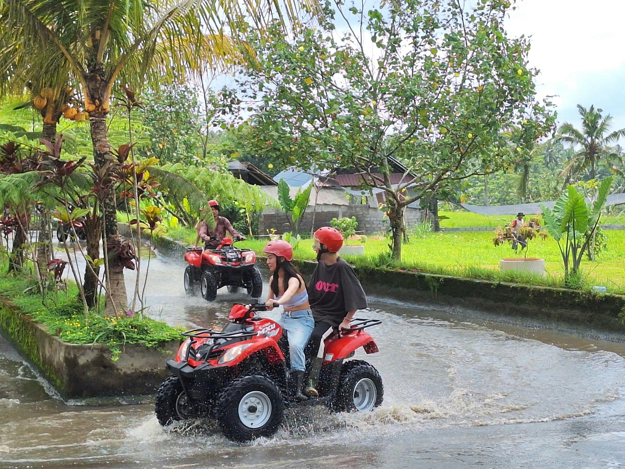 Experiência de quadriciclo Kuber ATV e rafting no rio Ayung