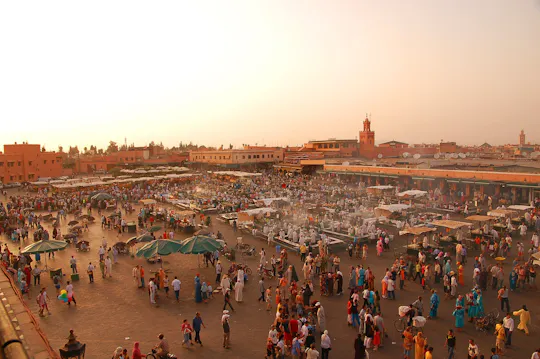 Marrakech Guided Tour by Night with Moroccan Dinner