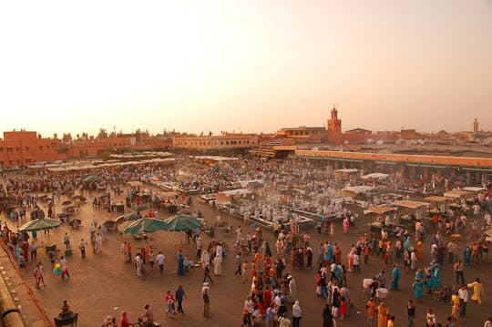 Marrakech Guided Tour by Night with Moroccan Dinner