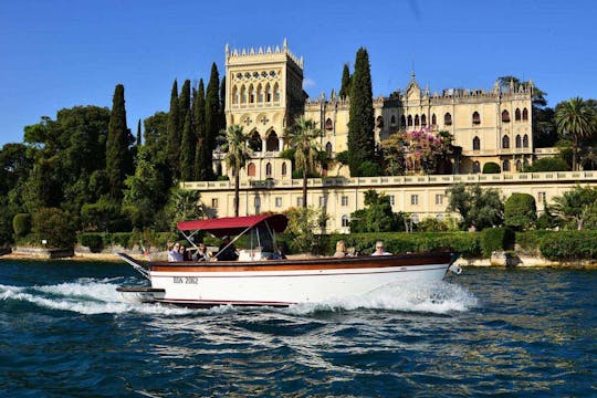 Tour guidato in barca da Salò all'Isola del Garda