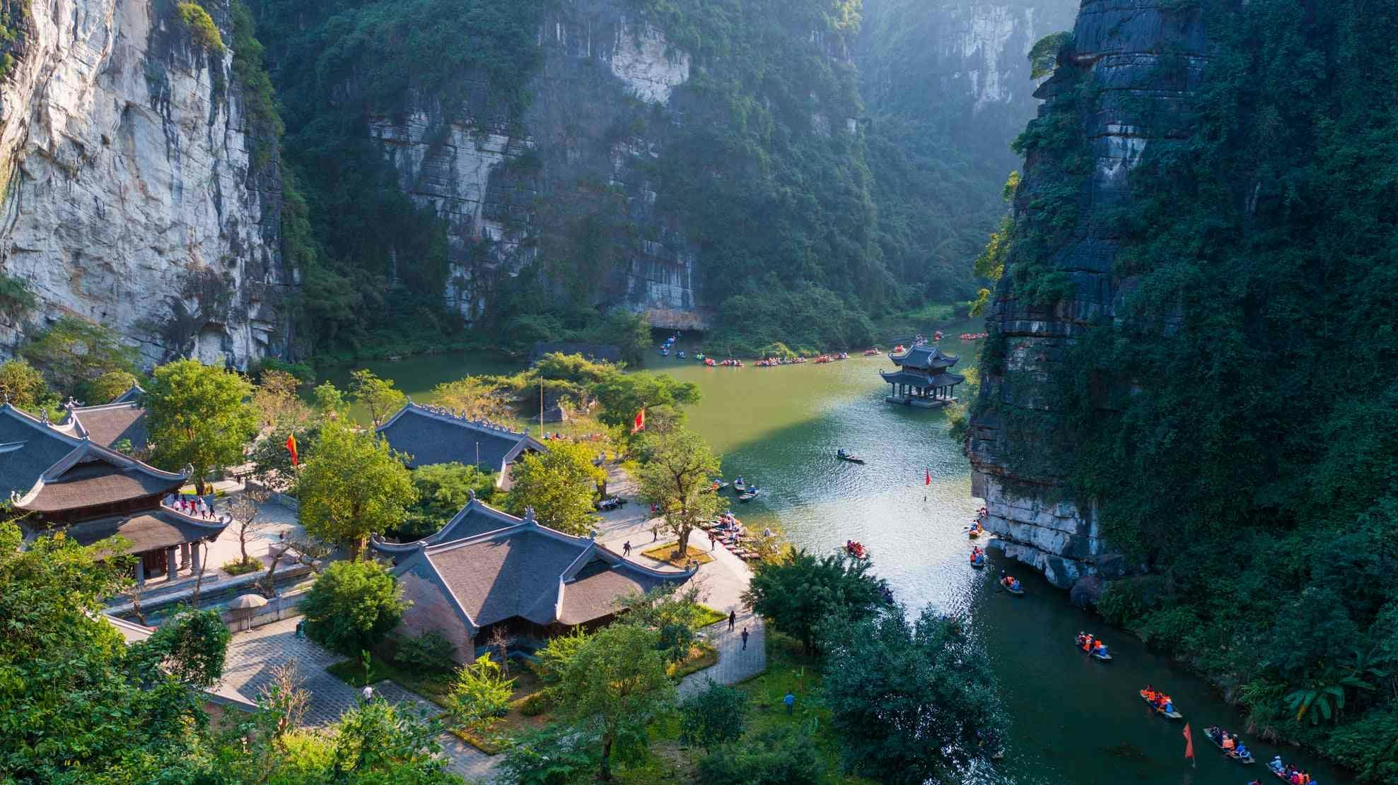 Tour guidato di un'intera giornata a Ninh Binh da Hanoi