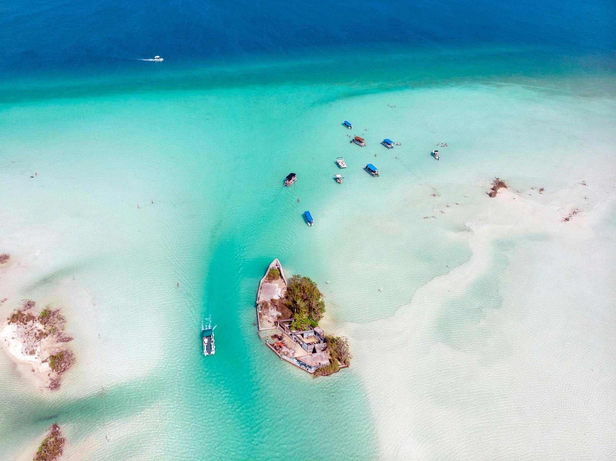 Bacalar Lagoon of Seven Colours