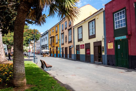 La Laguna mit geführter Tour, kanarischem Mittagessen und Weinverkostung