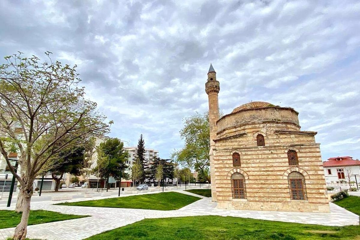 Walking Tour in Vlore