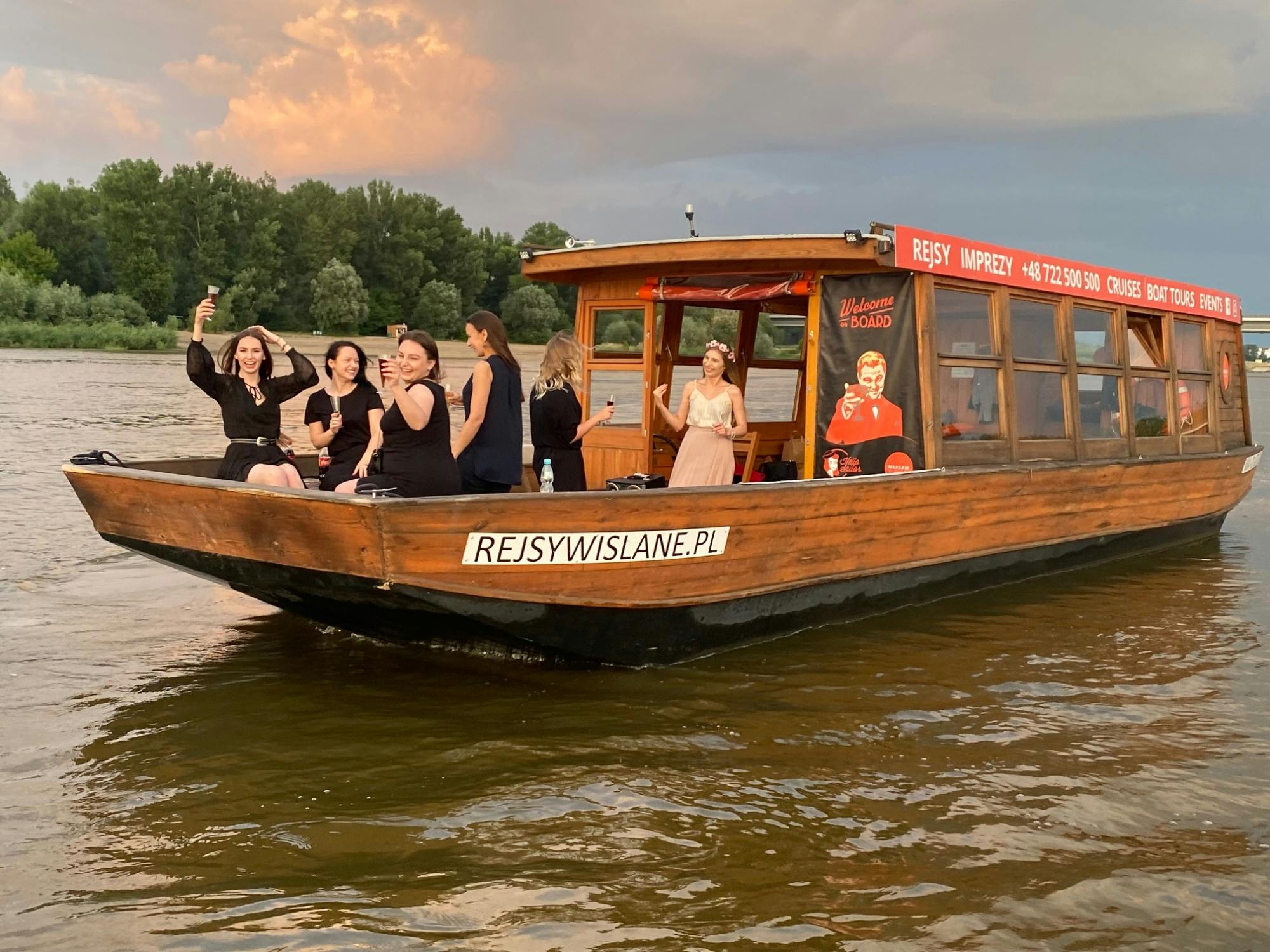 Vistula River Evening Cruise with Prosecco