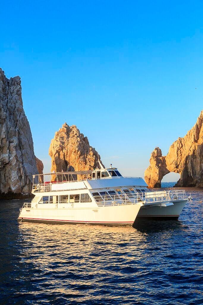 Cabo San Lucas Deluxe Dinner Cruise