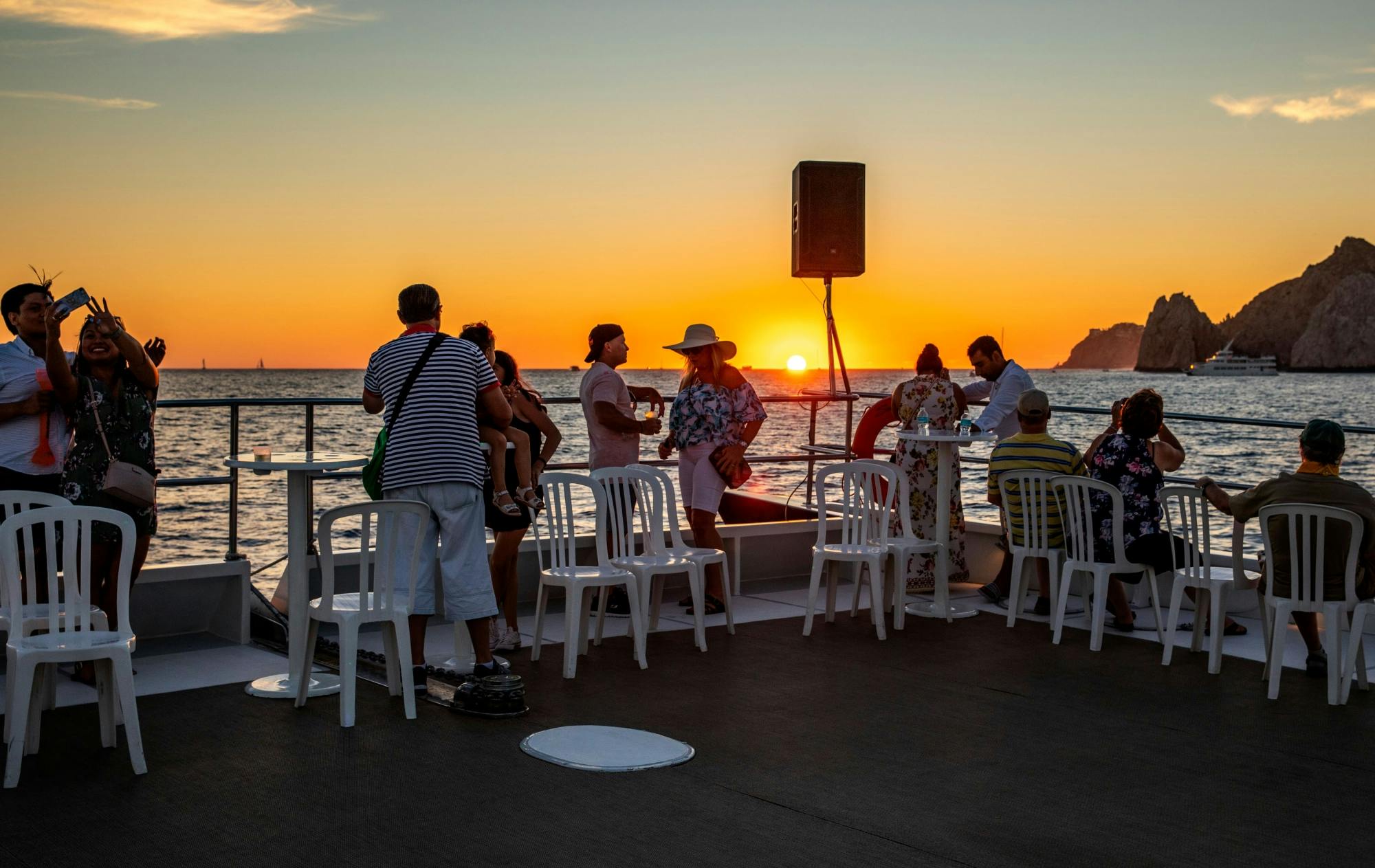 Cabo San Lucas Deluxe Dinner Cruise