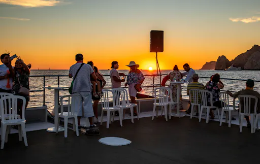 Cabo San Lucas Deluxe Dinner Cruise