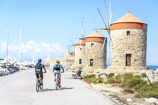 Gemakkelijke fietstocht van een halve dag door Rhodos-stad met gids