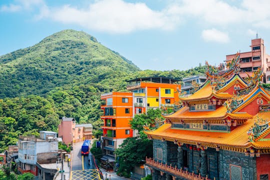 Visita guiada de día completo a Yehliu, Jiufen y Pingxi desde Taipei