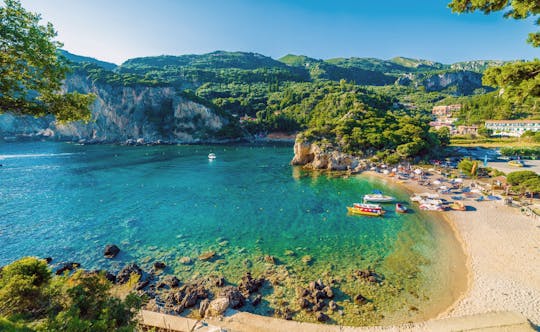 Tour Corfu com Palácio Achillion e Paleokastritsa