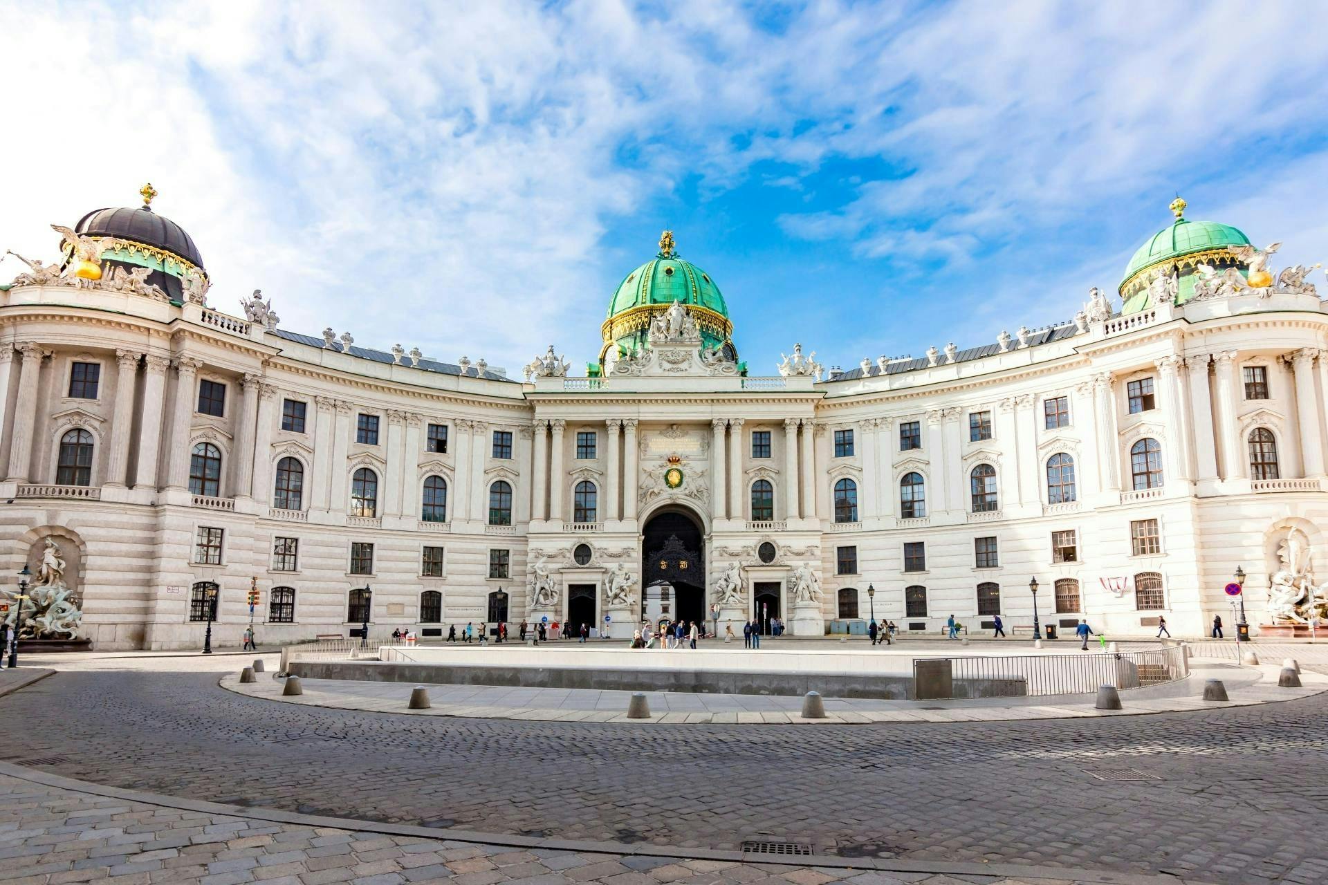 Visita sin colas al Museo Sisi, el Hofburg y los jardines de Viena en español