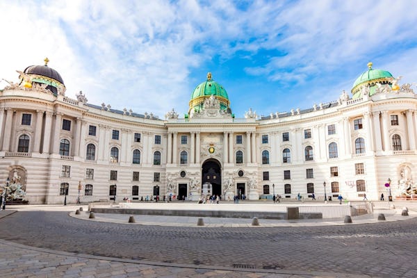 Excursão sem fila ao Museu Sisi, Hofburg e Jardins em Viena em espanhol