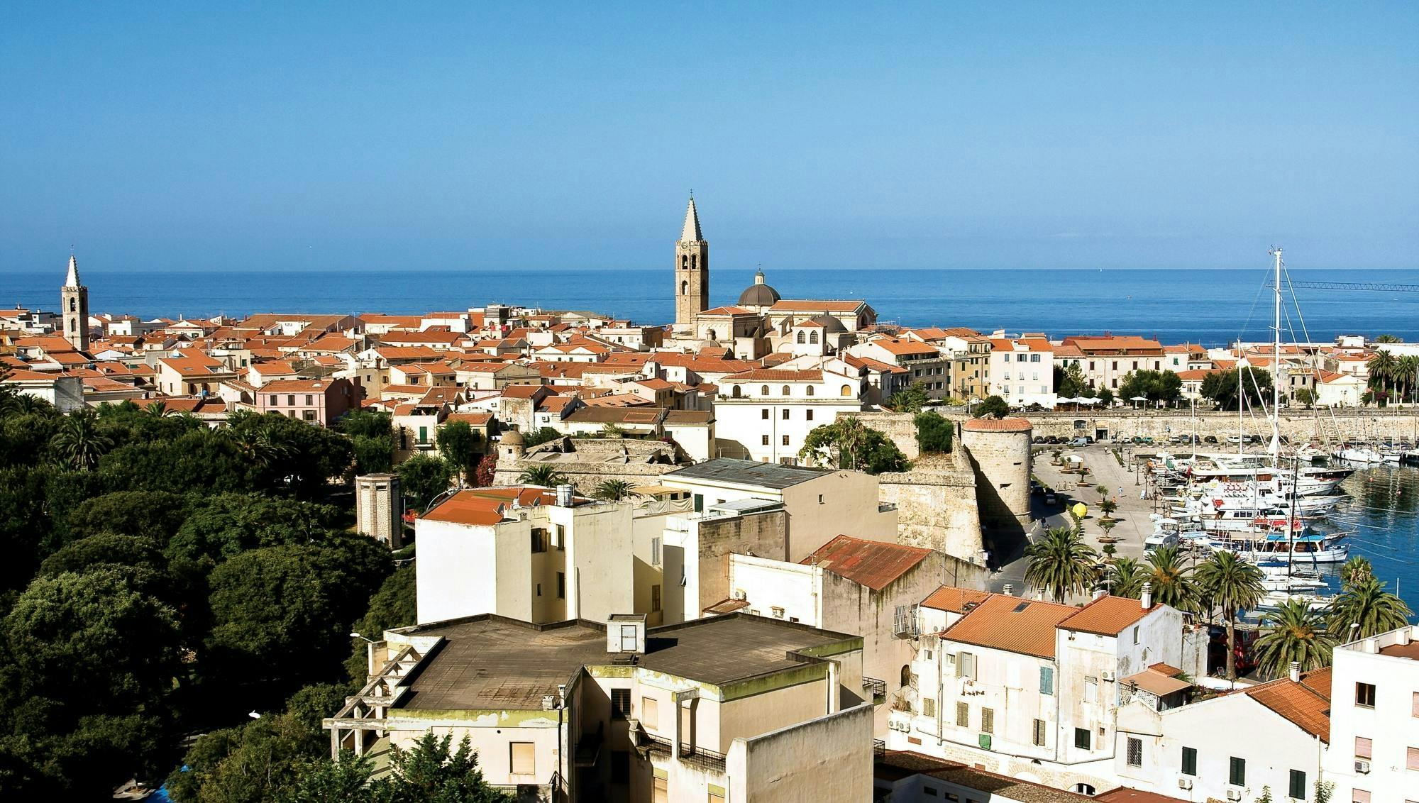 Tour privato a piedi di Alghero con una guida locale
