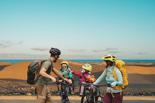 Dunas de Maspalomas, passeio em família de bicicleta elétrica na Playa del Inglés