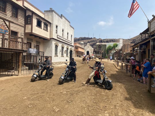 Tour in bici elettrica o scooter elettrico di Maspalomas con il Wild West Sioux City Park