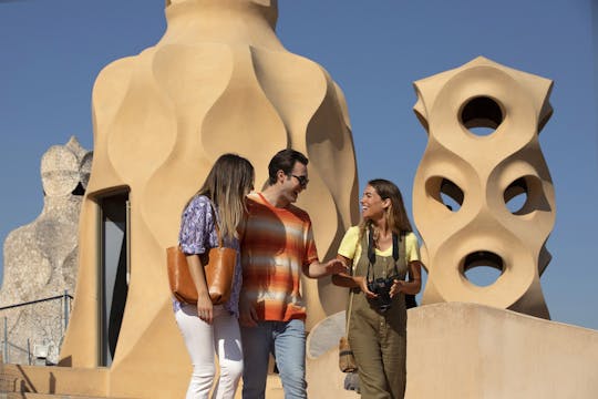 Poranna wizyta z przewodnikiem w La Pedrera i opcjonalny bilet do Casa Batlló