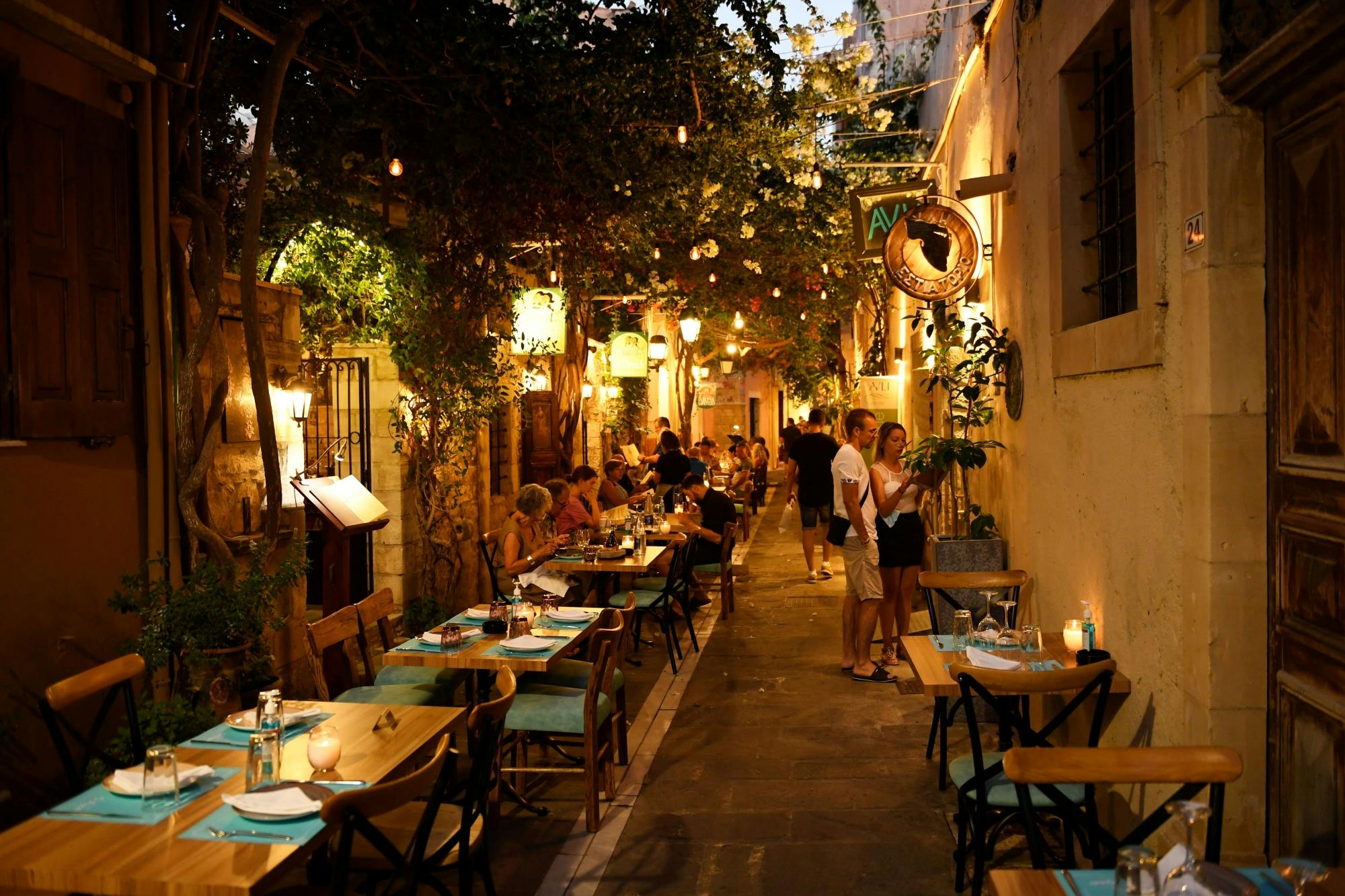 Rethymno bij nacht vanuit Plakias