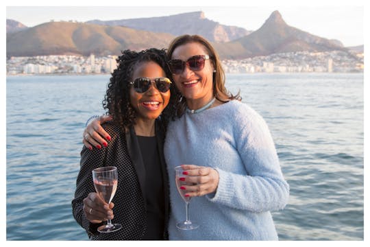 Champagner-Bootstour bei Sonnenuntergang in Kapstadt