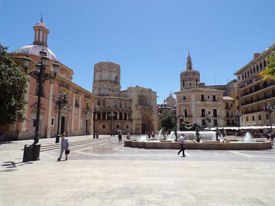 Całodniowa wycieczka z przewodnikiem po Walencji z Alicante