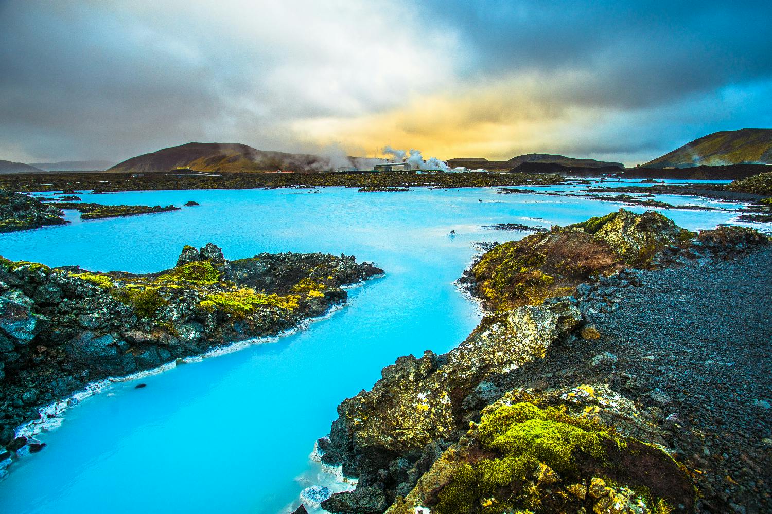 Self-Guided Tour to Reykjanes Peninsula with Volcanos and Blue Lagoon