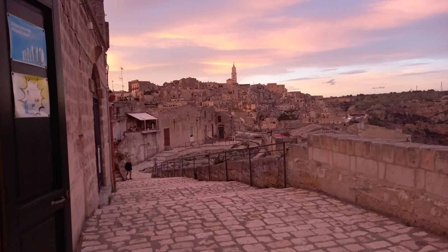 Passeio a pé guiado pelo Sassi de Matera com degustação de comida