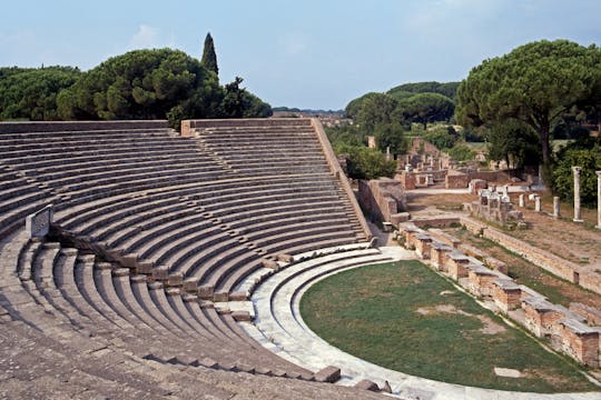 Bilhete de entrada para a área arqueológica de Ostia Antica com experiência em carrinho de golfe