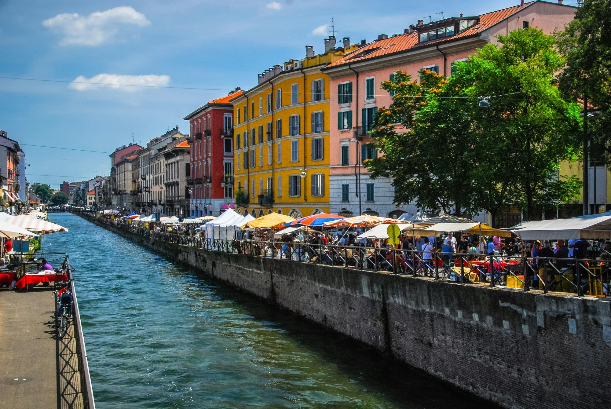 Navigli Canals of Milan private walking tour with a local guide