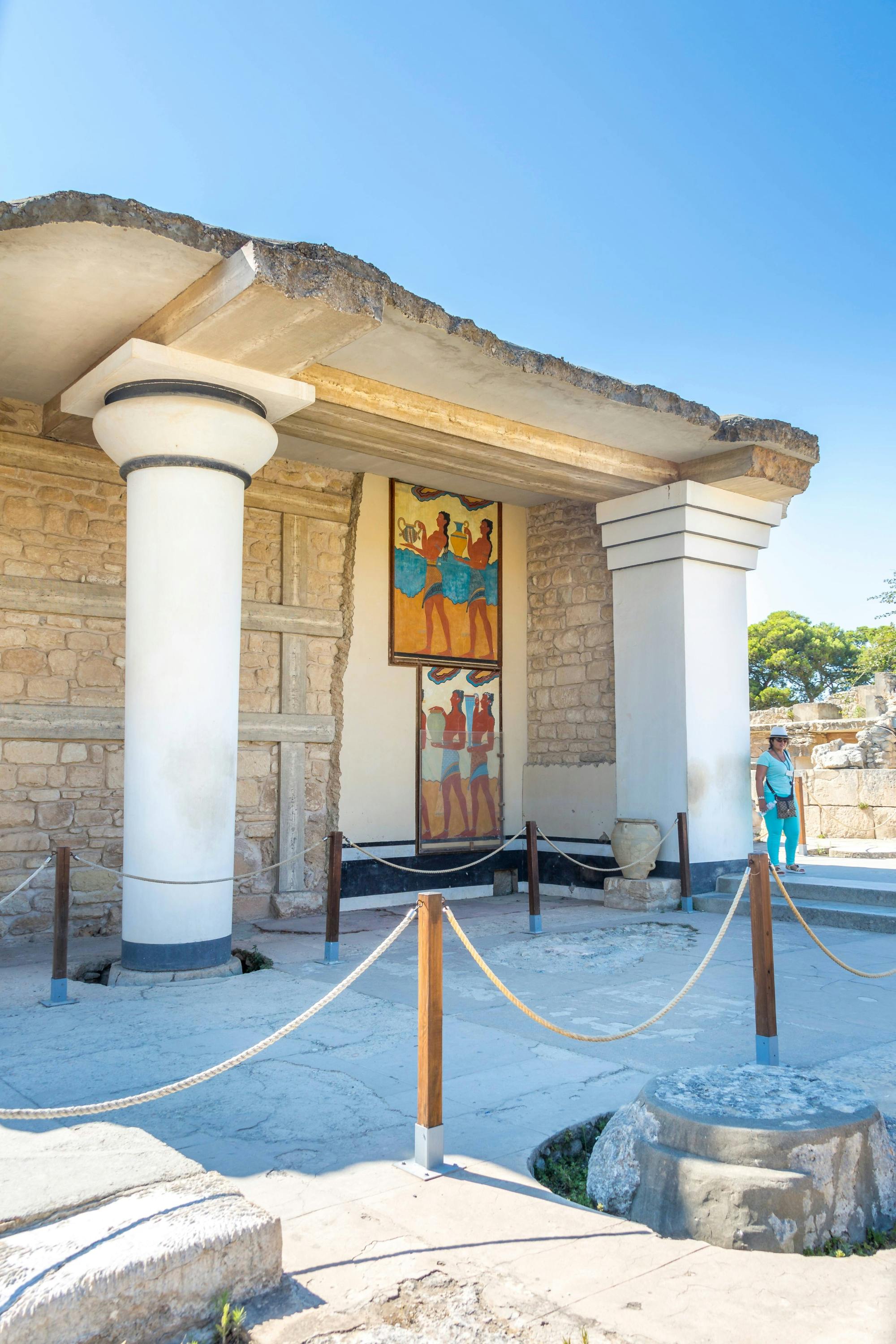 Palace of Knossos & Heraklion Small Group Tour