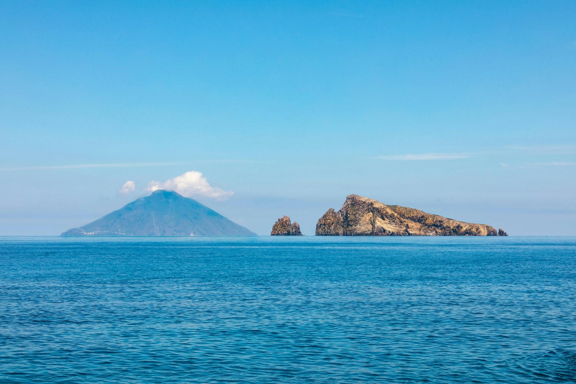 Passeio de barco Panarea e Stromboli saindo de Taormina