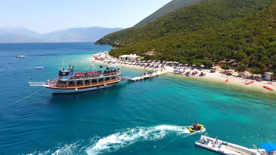Vlora-båttur till Karaburun Bay